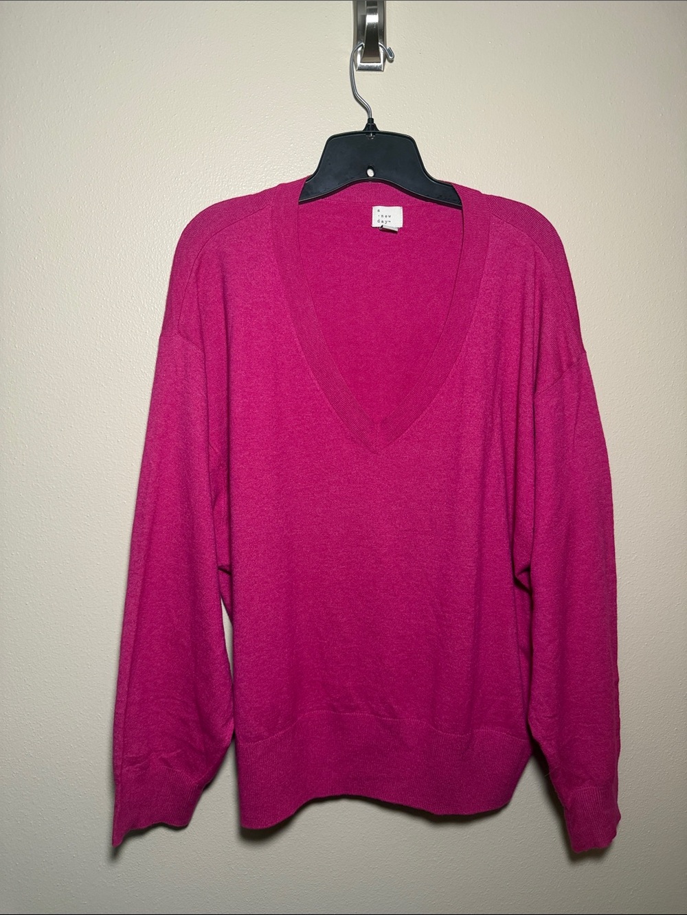 a new day V-Neck Sweater in Fuchsia